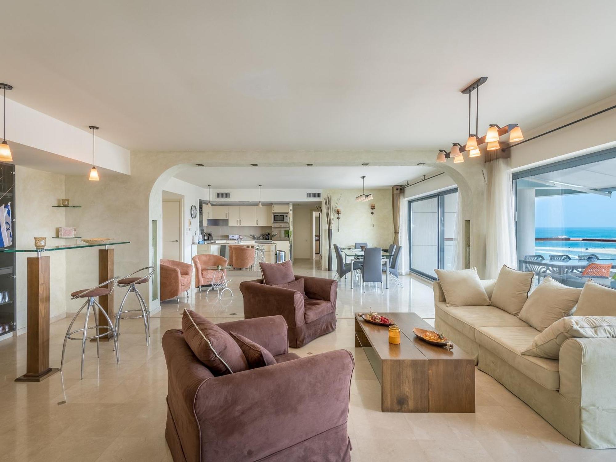 Front Of Beach Next Ritz Hotel - 3 Bedroom& 3 Bathroom Herzelia Rom bilde